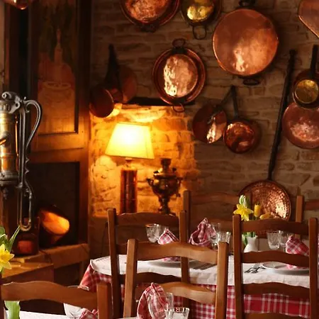 De La Fontaine Hotel