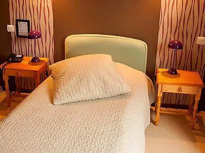 Hotel Logis De La Fontaine 2*